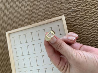 Özel Seri Gold Gömme Baget Taşlı Yüzük