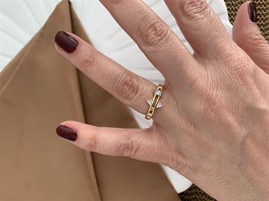Özel Seri Gold Gümüş Zirkon Taşlı Üçgen Biyeli Yüzük