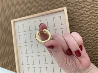 Özel Seri 2 Cm Gold İthal Kaplama Bombeli Plaka Halka Küpe