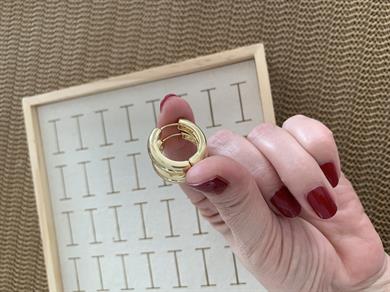 Özel Seri 1,5 Cm Gold İthal Kaplama Plaka Bombeli Halka Küpe