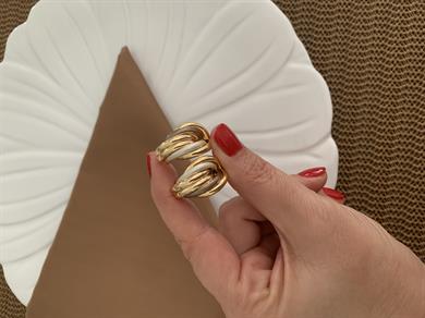 Özel Seri Gold Kıvrımlı Beyaz Mineli Tasarım Küpe