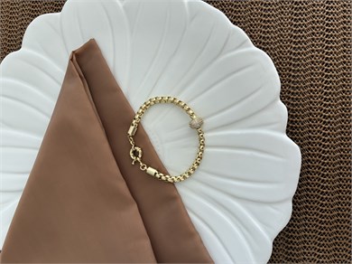 Özel Seri Gold Zirkon Taş Biyeli Dümen Uçlu Bileklik