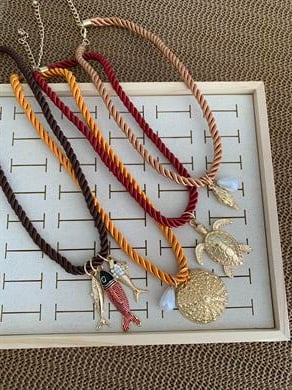 Özel Seri Orj Marka Burgu İpli Charm  Kolye 