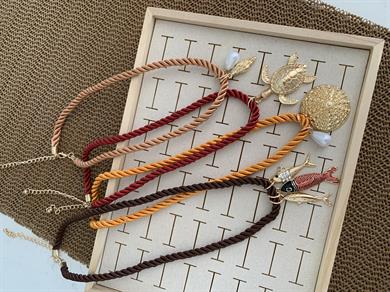 Özel Seri Orj Marka Burgu İpli Charm  Kolye 