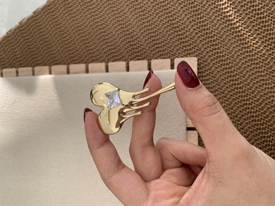 Özel Seri Plaka Kalp Kare Tek Taşlı Broş