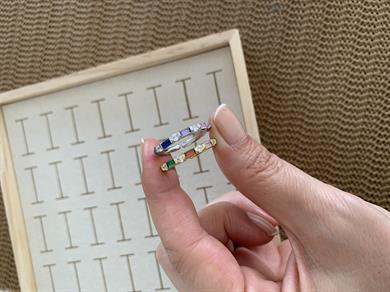 Özel Seri Renkli Baget Taş Sıralı Yüzük