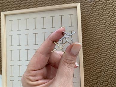 Özel Seri Zirkon Taşlı S Tasarım Yüzük