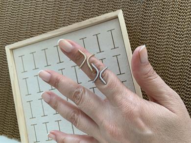 Özel Seri Zirkon Taşlı S Tasarım Yüzük