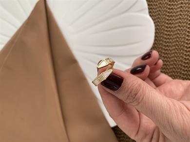 Özel Seri Zirkon Taşlı Sdf Çivi Yüzük