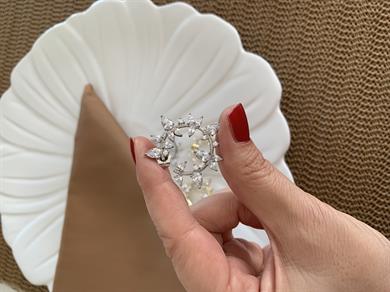 Vip Baget Taşlı Çiçek Ay Tasarım Küpe