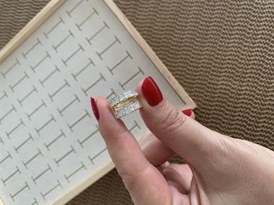 Vip Gold Altı Sıra Baget Tek Taşlı Halka Küpe