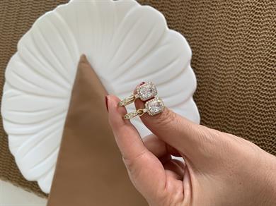 Vip Gold Baget Kare Tek Taş Sallantılı Halka Küpe