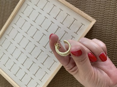 Vip Gold Baget Taşlı Ay Küpe