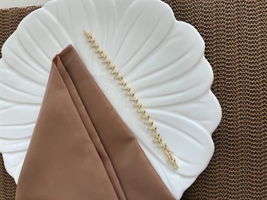 Vip Gold Baget Taşlı Plaka Yaprak Sıralı Bileklik