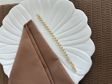 Vip Gold Baget Taşlı Plaka Yaprak Sıralı Bileklik