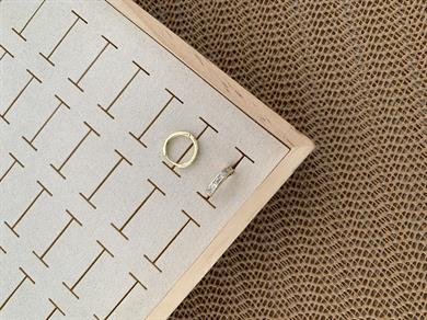 Vip Gold Baget Taşlı X Detaylı Halka Küpe