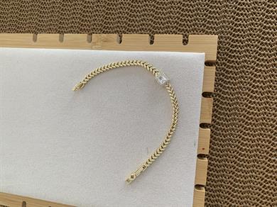 Vip Gold Balık Sırtı Zincirli Kare Baget Taş Bileklik 