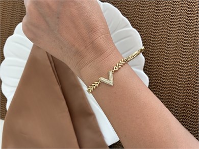 Vip Gold Balık Sırtı Zirkon Taşlı V Tasarım Bileklik