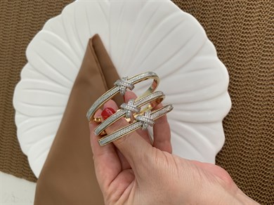 Vip Gold Diamond Serisi Zirkon Taşlı X Bileklik