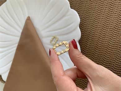 Vip Gold Gömme Taşlı Plaka Beşgen U Küpe
