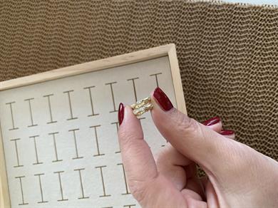 Vip Gold Gömme Tek Taş Sıralı  Mini Halka Küpe