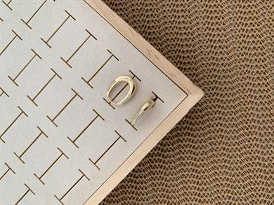 Vip Gold İnce Zirkon Taşlı Plaka U Küpe