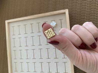 Vip Gold Kare Baget Taşlı U Küpe