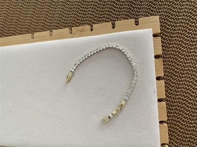 Vip Gold Kare Tek Taş Su Yolu Sıralı Bileklik