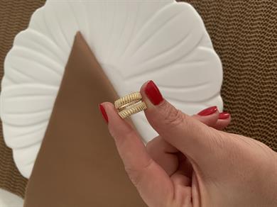 Vip Gold Kıvrımlı Burgu Halka Küpe