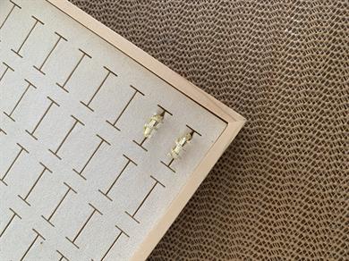 Vip Gold Kıvrımlı Zirkon Taşlı Halka Küpe