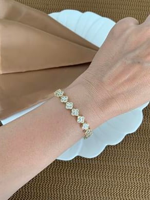 Vip Gold  Komple GömmeTaşlı Yonca Sıralı Bileklik