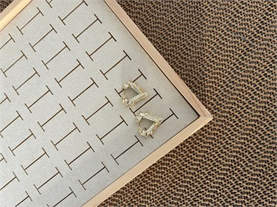 Vip Gold Komple Zirkon Taşlı V Tasarım Küpe