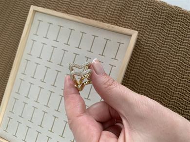Vip Gold Komple Zirkon Taşlı Yıldız Tasarım Küpe