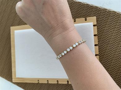 Vip Gold Tek Taş Su Yolu Sıralı Bileklik