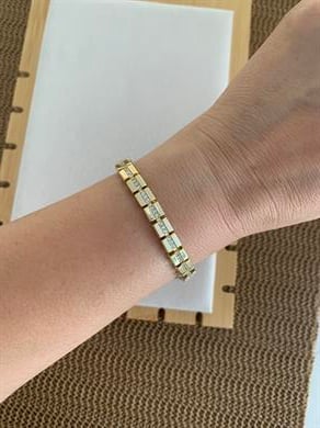 Vip Gold Ortası Zirkon Taşlı Kare Sıralı Bileklik 