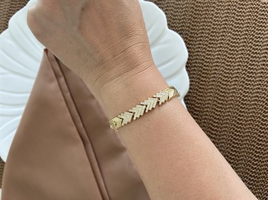 Vip Gold Ortası Zirkon Taşlı V Sıralı Bileklik