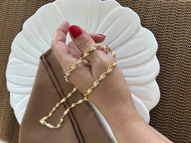 Vip Gold Pırıltılı Kalın Seyrek Burgu Zincirli Kolye