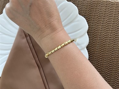 Vip Gold Plaka Boru Üçgen Sıralı Bileklik