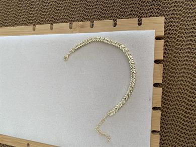 Vip Gold Plaka Yaprak Desenli Tasarım Bileklik