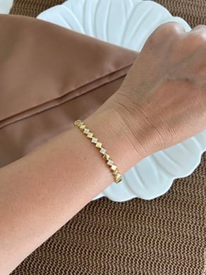 Vip Gold Plaka Zirkon Taş Kare Sıralı Bileklik
