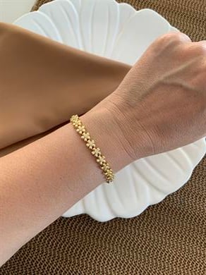 Vip Gold Tek Taş Çiçek Sıralı Bileklik