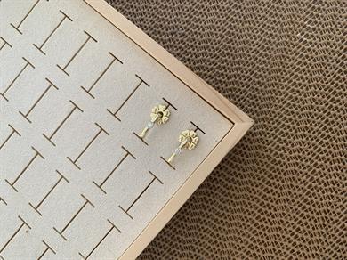Vip Gold Tek Taşlı Dikdörtgen Yonca Küpe