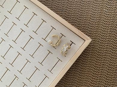 Vip Gold Tırtıklı Zirkon Taşlı Ay Küpe