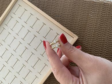 Vip Gold Topçuklu Tek Taşlı U Küpe