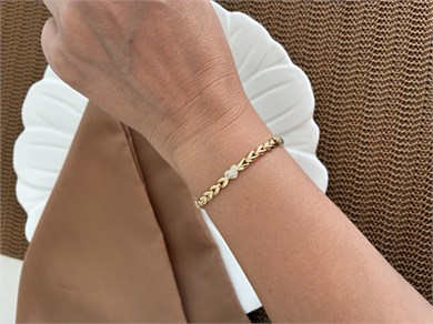 Vip Gold Yaprak Zincir Detaylı Zirkon Taş Kalp Sıralı Bileklik