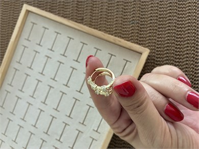 Vip Gold Zirkon Taşlı Biyeli Halka Küpe