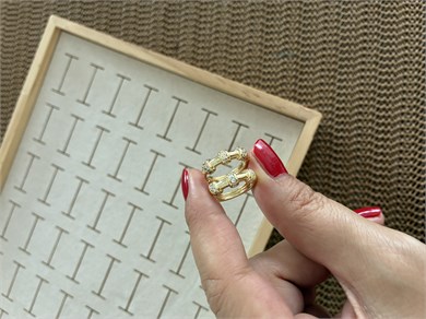 Vip Gold Zirkon Taşlı Biyeli Halka Küpe