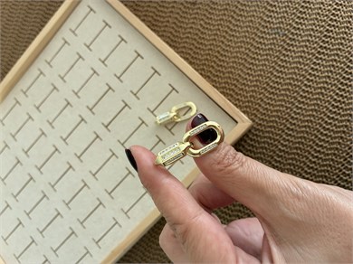 Vip Gold Zirkon Taşlı İç İçe Geçme Ataç Tasarım Küpe