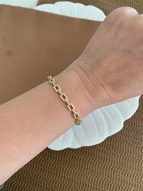 Vip Gold Zirkon Taşlı İç içe Geçme Badem Sıralı Bileklik