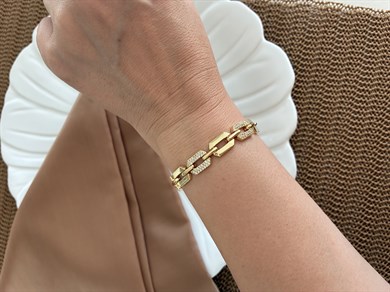 Vip Gold Zirkon Taşlı İç İçe Geçme Üçgen Tasarım Bileklik